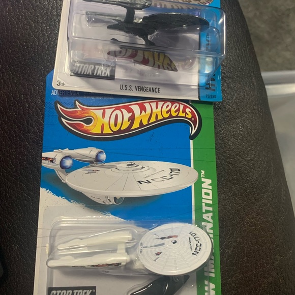 15 Star Trek classic hot wheels ! - Picture 2 of 3